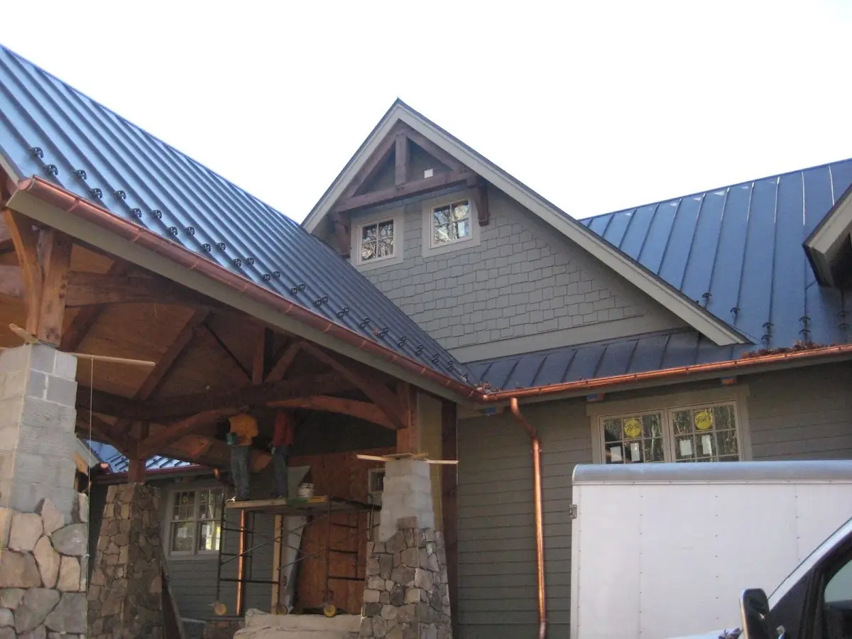 Craftsman Roofing team delivering quality roofing work in Skanondaga Heights